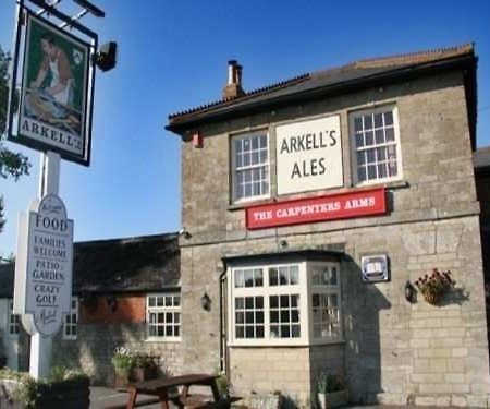 The Carpenters Arms Hotel South Marston Exterior photo