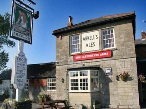 The Carpenters Arms Hotel South Marston Exterior photo